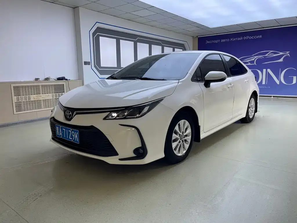 Toyota Corolla — фото 1