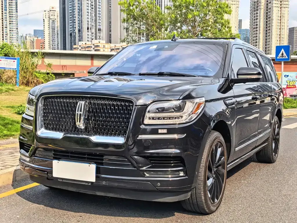 Lincoln Navigator — фото 1
