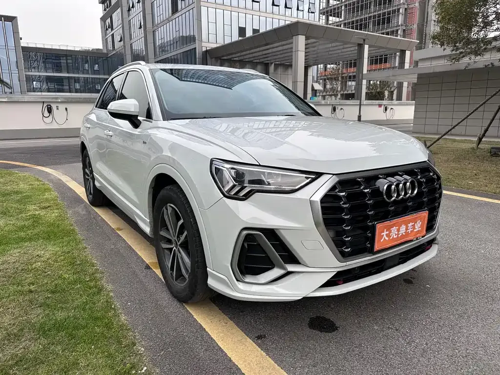 Audi Q3 — фото 6