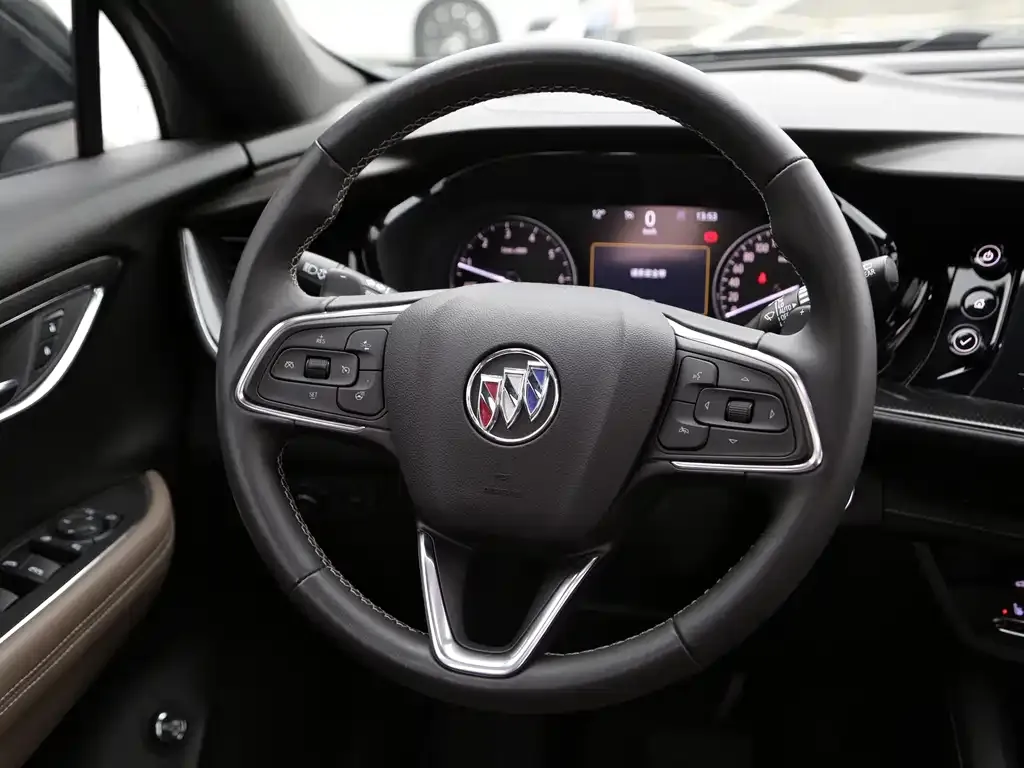 Buick Envision Plus — фото 7
