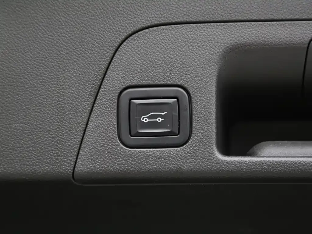 Buick Envision Plus — фото 6