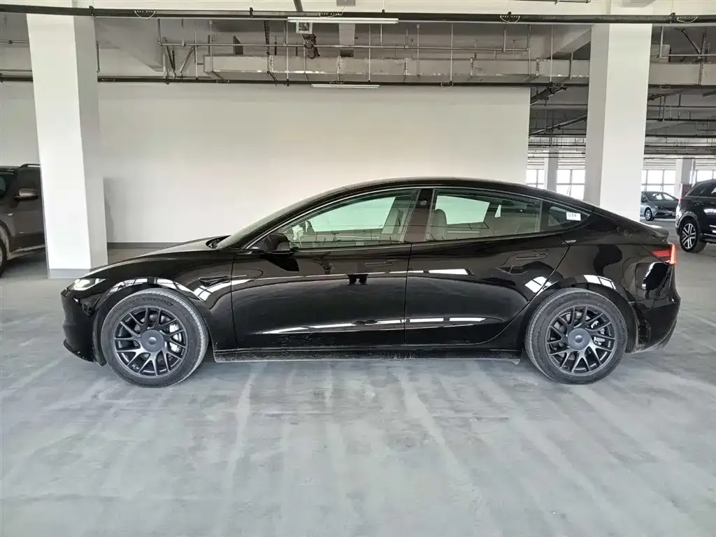 Tesla Model 3 — фото 6