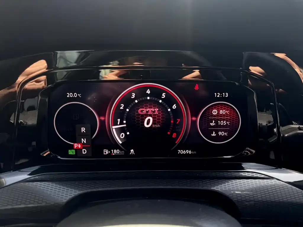 Volkswagen Golf GTI — фото 7
