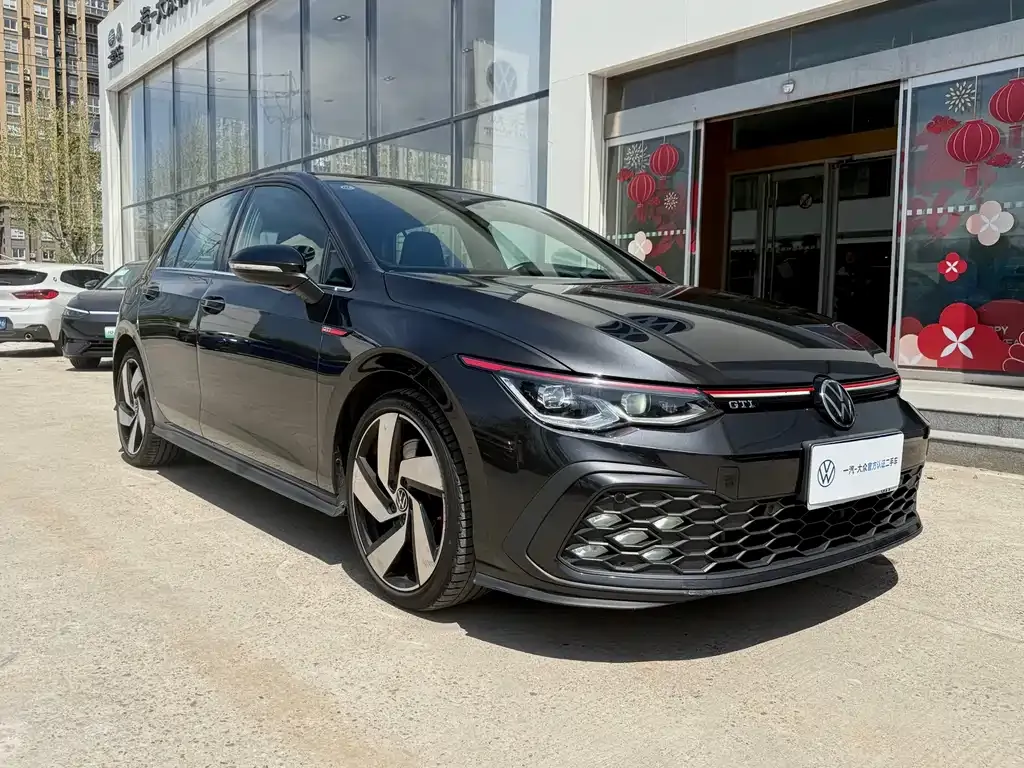 Volkswagen Golf GTI — фото 9