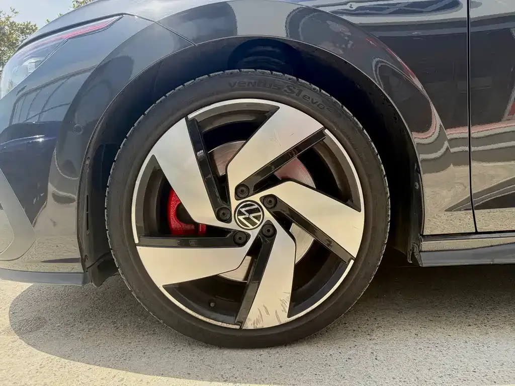 Volkswagen Golf GTI — фото 8