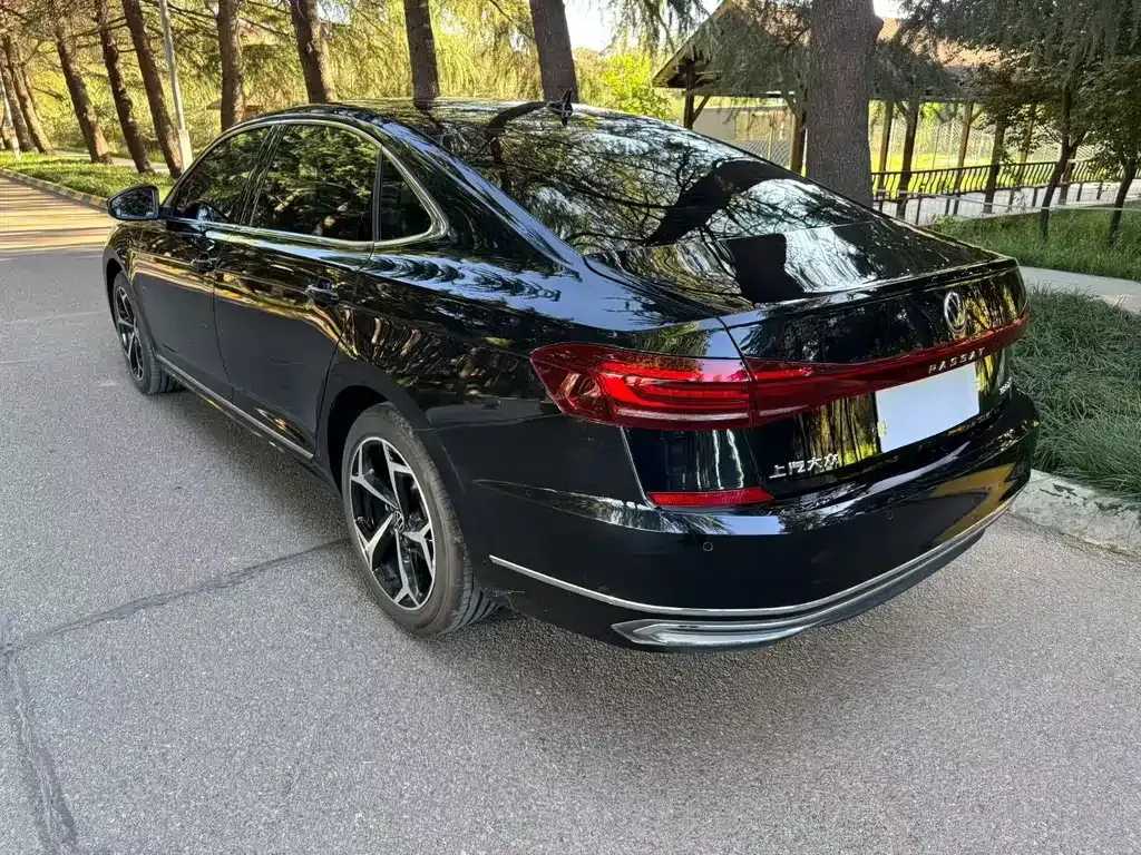 Volkswagen Passat — фото 9