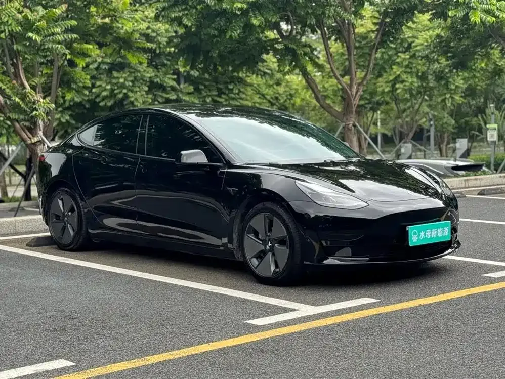 Tesla Model 3 — фото 5