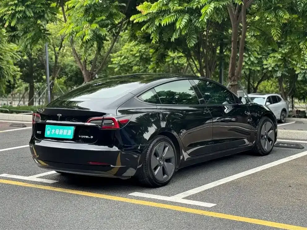 Tesla Model 3 — фото 6