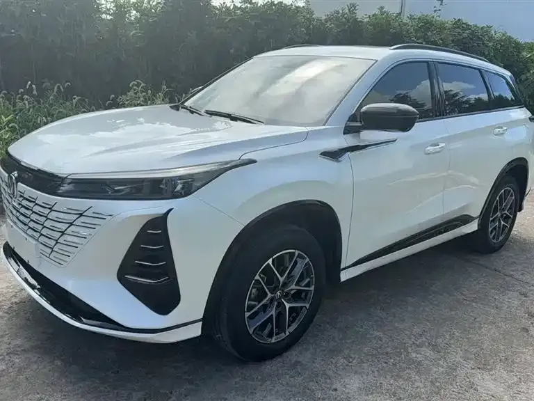 Changan CS75PLUS — фото 1