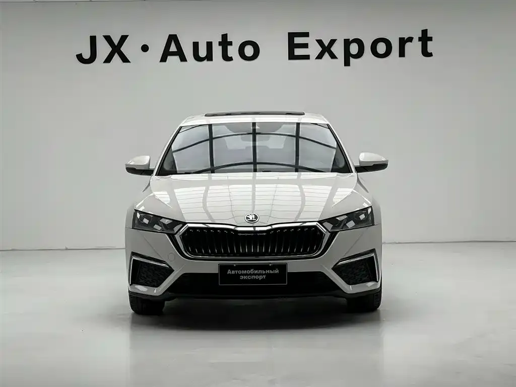 Skoda Octavia — фото 2