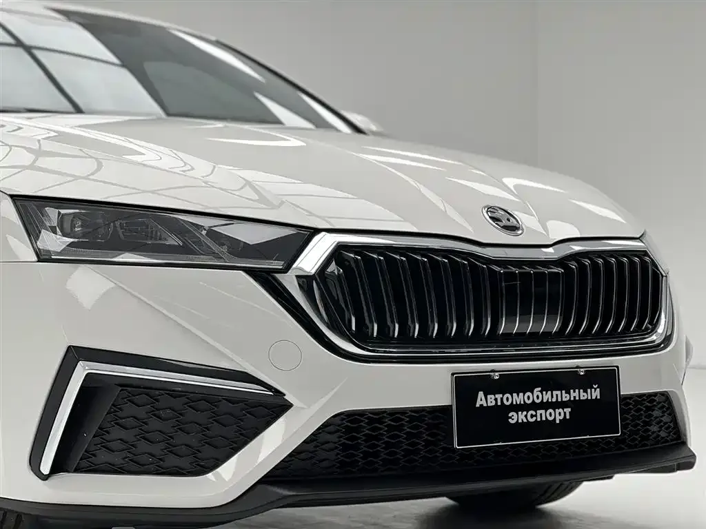 Skoda Octavia — фото 7