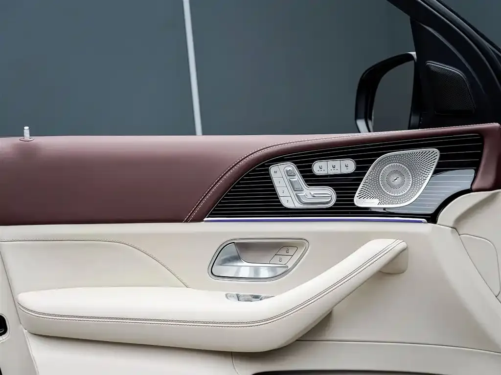 Mercedes-Benz GLS — фото 9