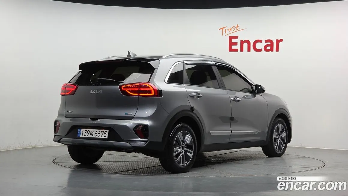 Kia Niro — фото 4