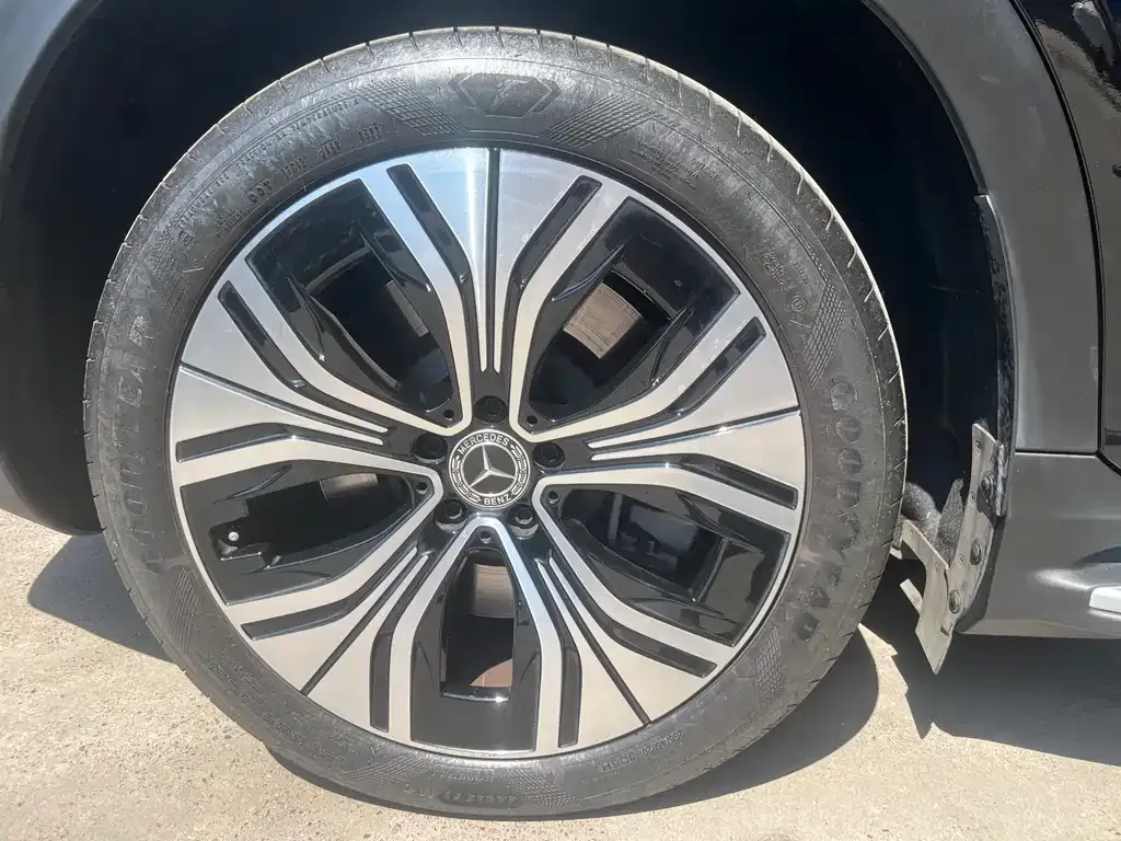 Mercedes-Benz EQE SUV — фото 2