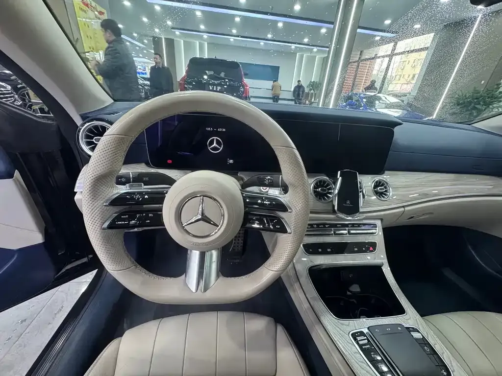 Mercedes-Benz E-Class (Import) — фото 9