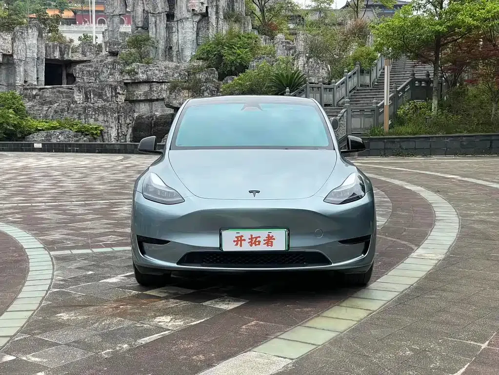 Tesla Model Y — фото 9