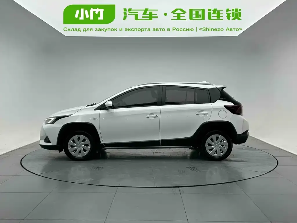 Toyota Yaris L — фото 10