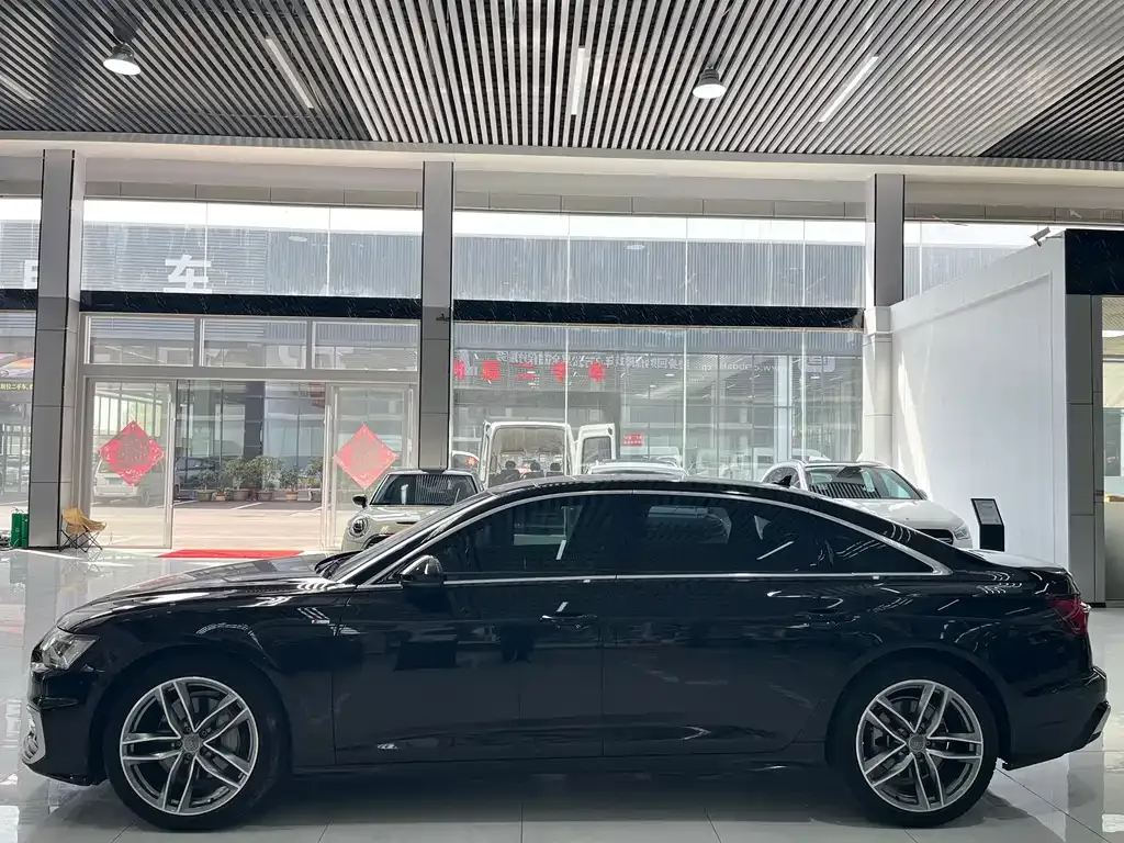 Audi A6L — фото 10