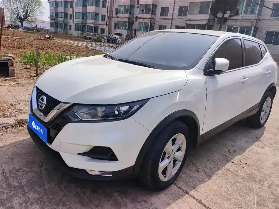 Nissan Qashqai — фото 1