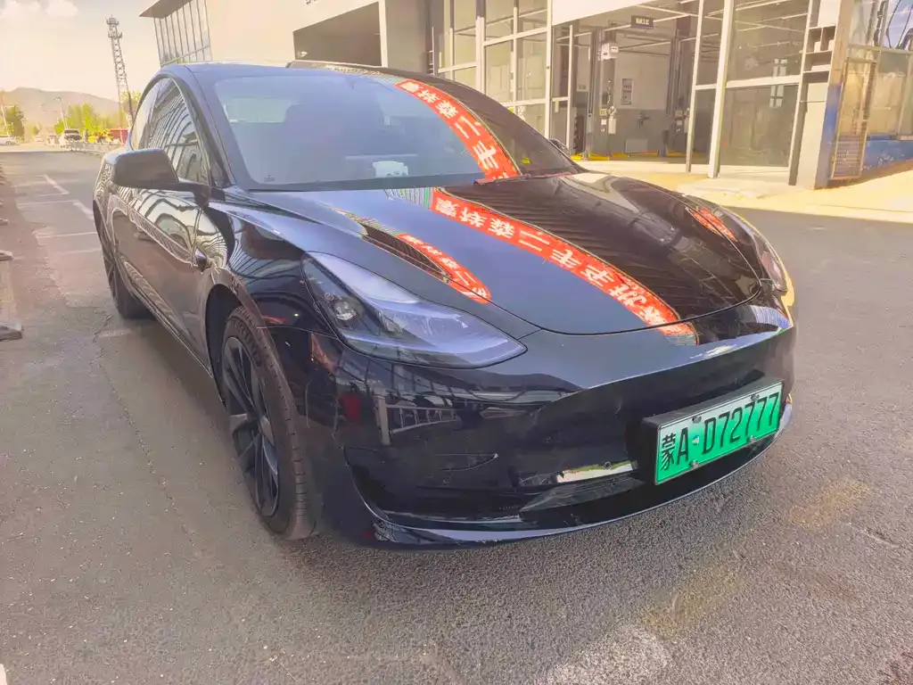Tesla Model 3 — фото 7