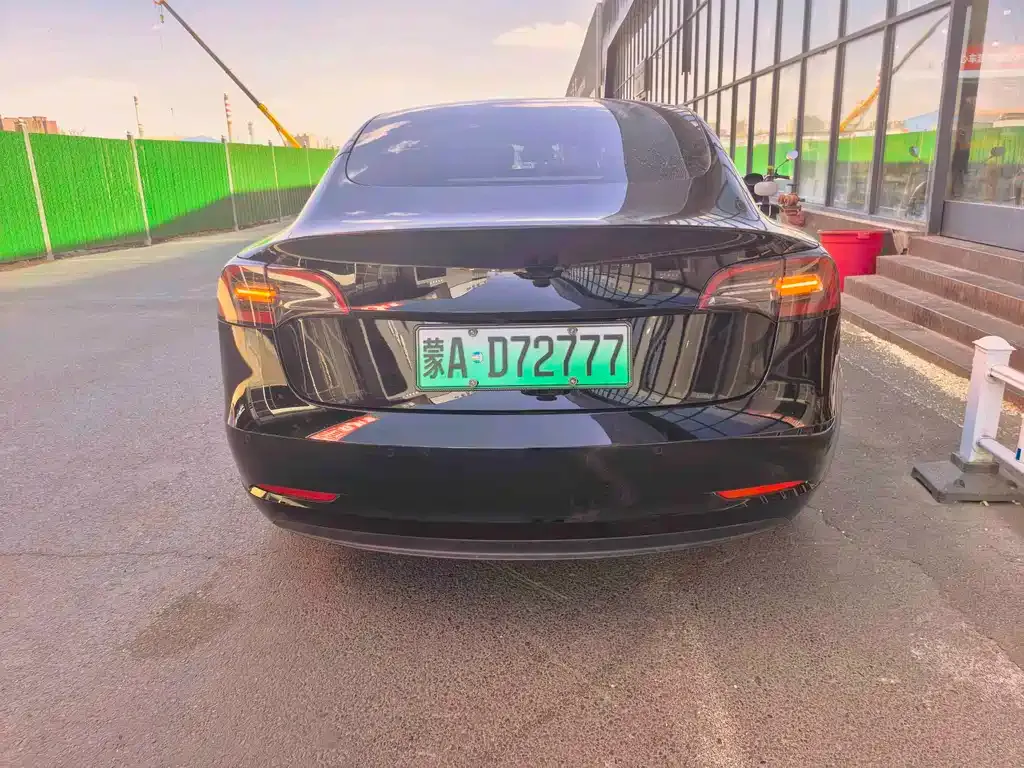 Tesla Model 3 — фото 6