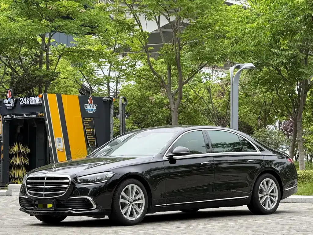 Mercedes-Benz S-Class — фото 1