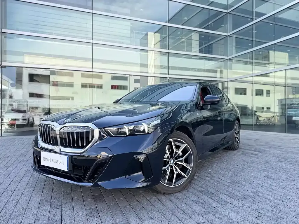 BMW 5 Series (Import) — фото 1