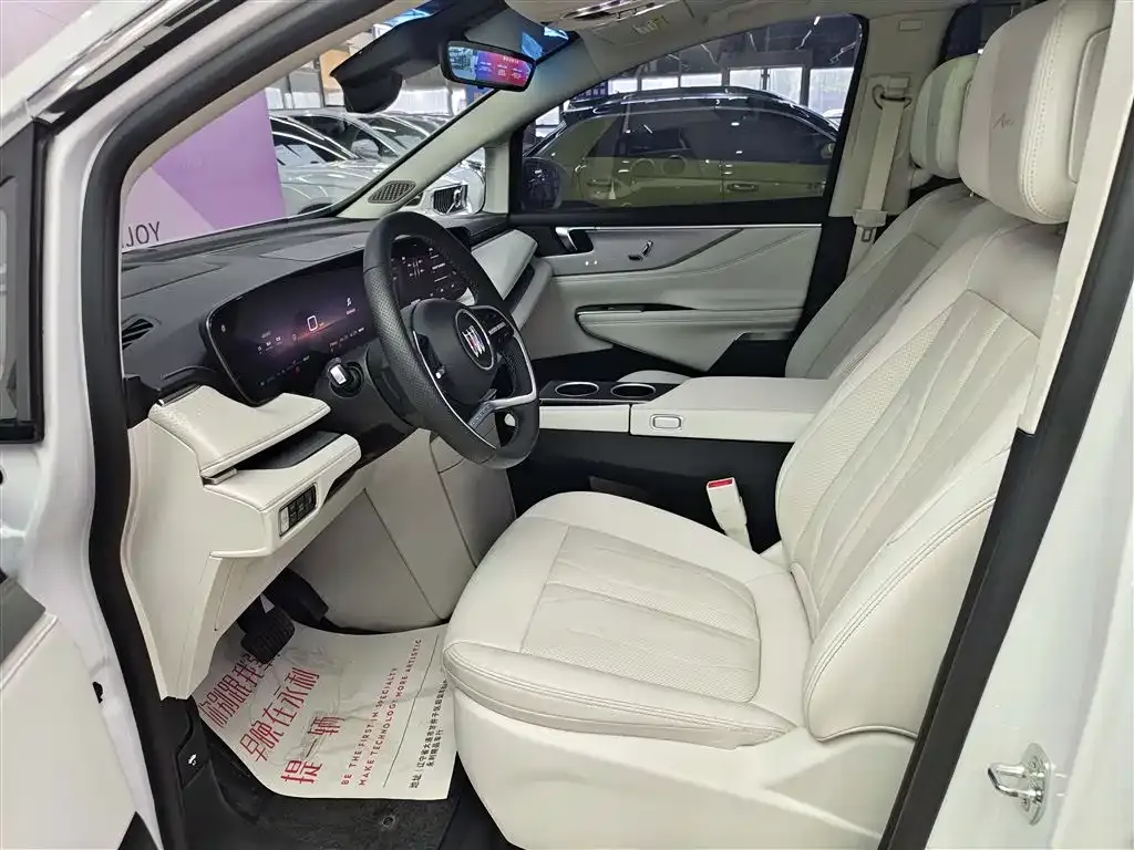 Buick GL8 Hybrid — фото 4