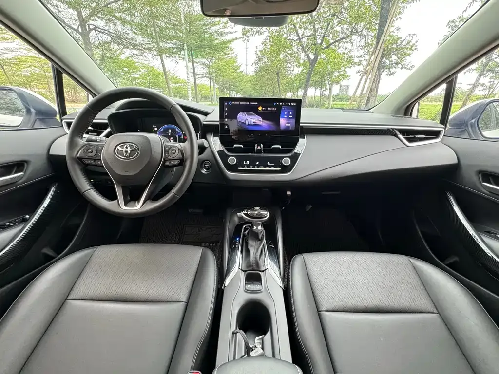 Toyota Corolla — фото 6