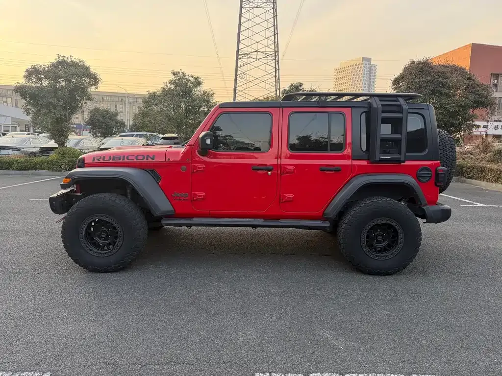Jeep Wrangler — фото 8