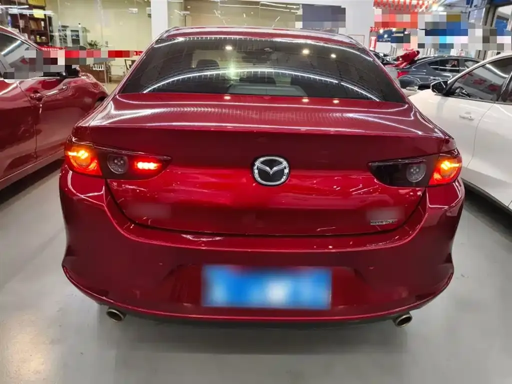 Mazda 3 Axela — фото 3