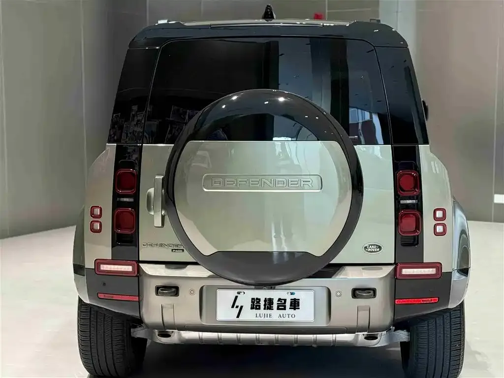 Land Rover Defender — фото 4
