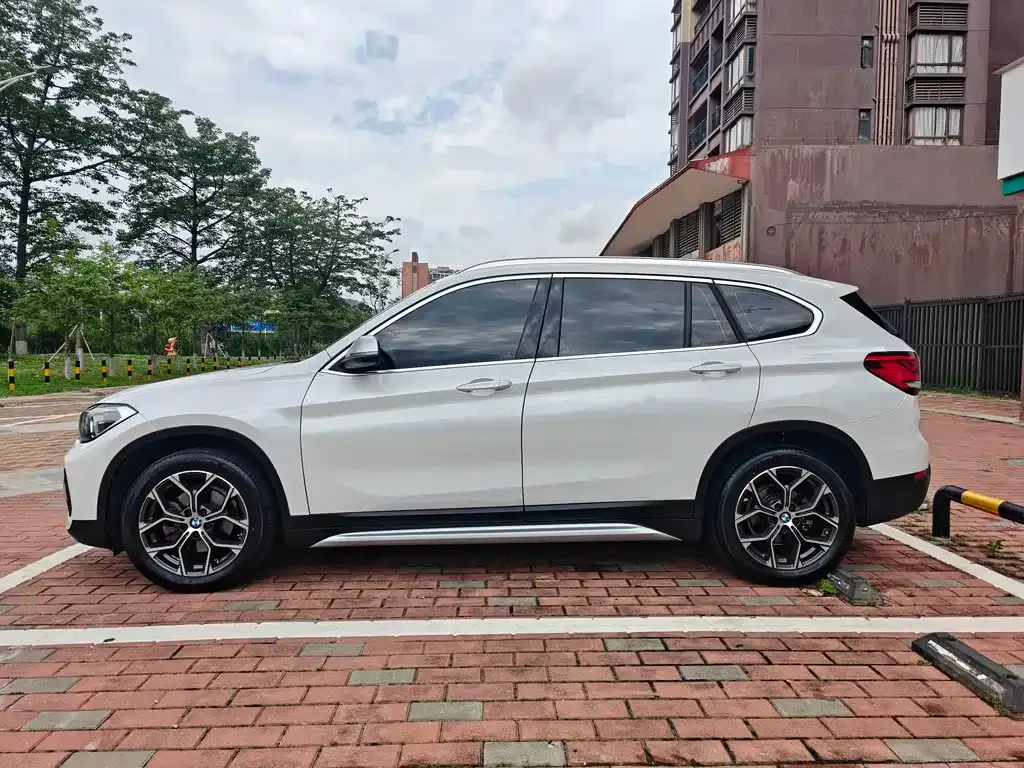 BMW X1 — фото 10