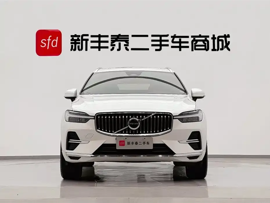 Volvo XC60 — фото 9