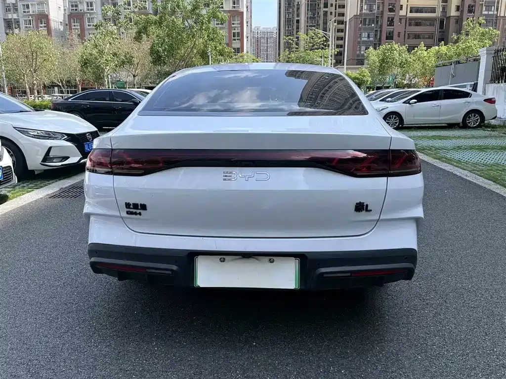 BYD Qin L — фото 5