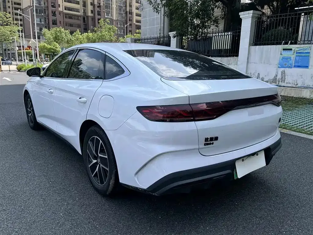 BYD Qin L — фото 8