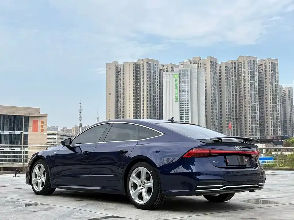 Audi A7 — фото 2