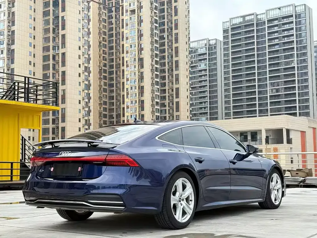 Audi A7 — фото 9