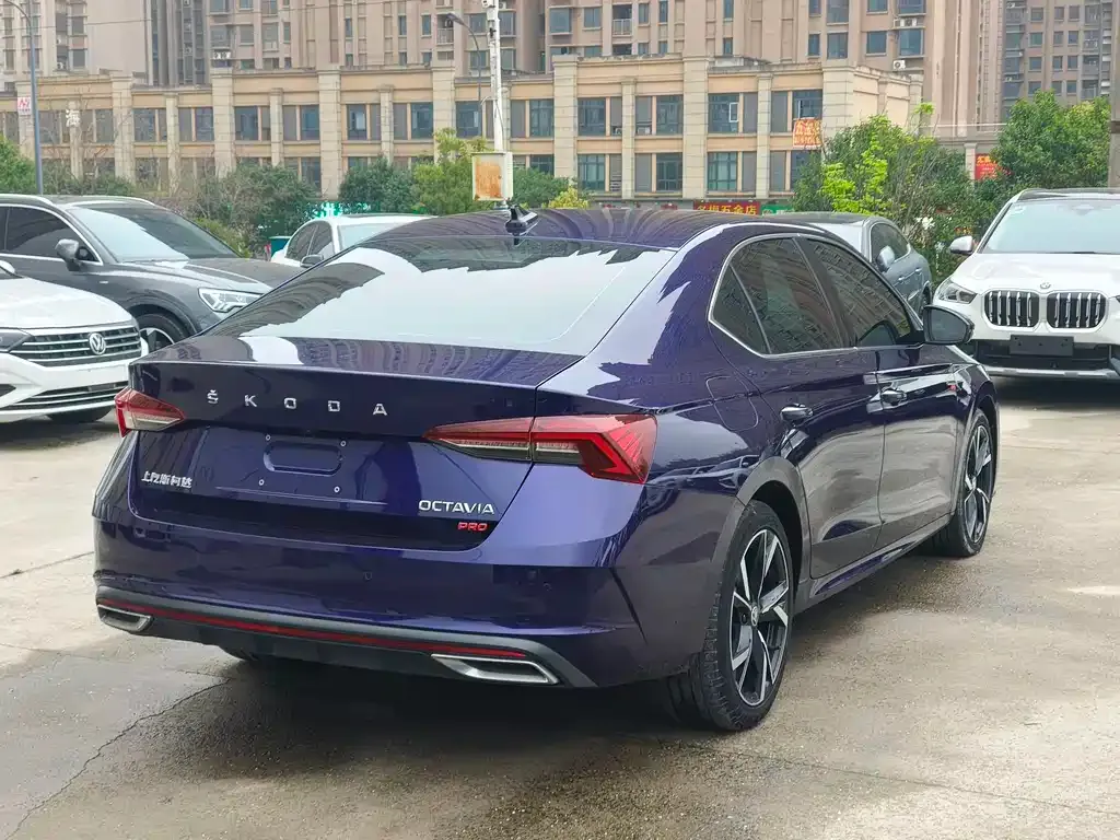 Skoda Octavia — фото 8