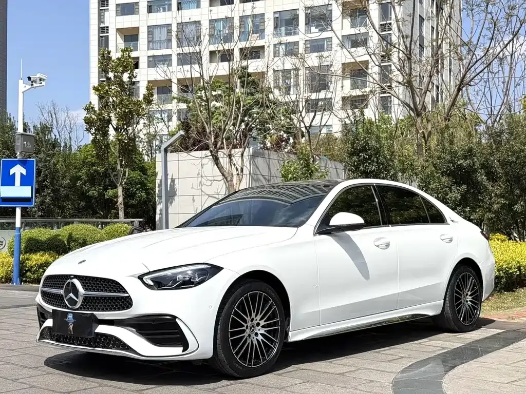 Mercedes-Benz C-Class — фото 1