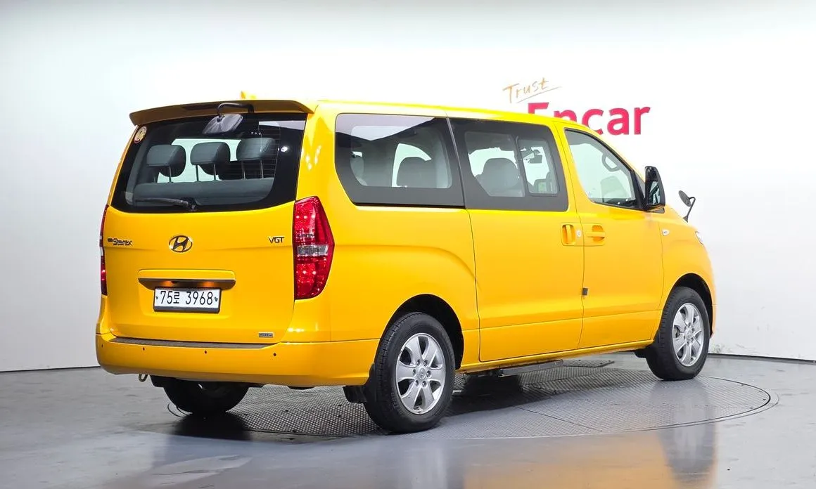 Hyundai Starex — фото 4