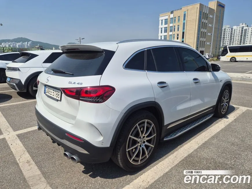 Mercedes-Benz GLA-Class — фото 9