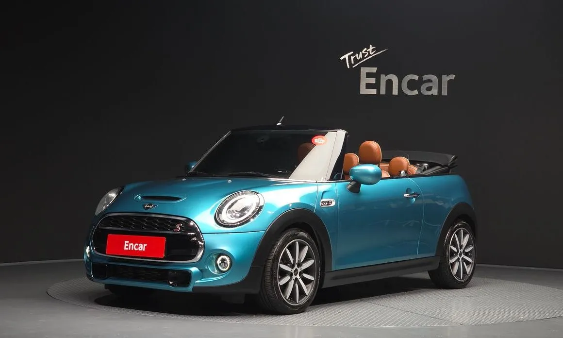 Mini Cooper Convertible — фото 1