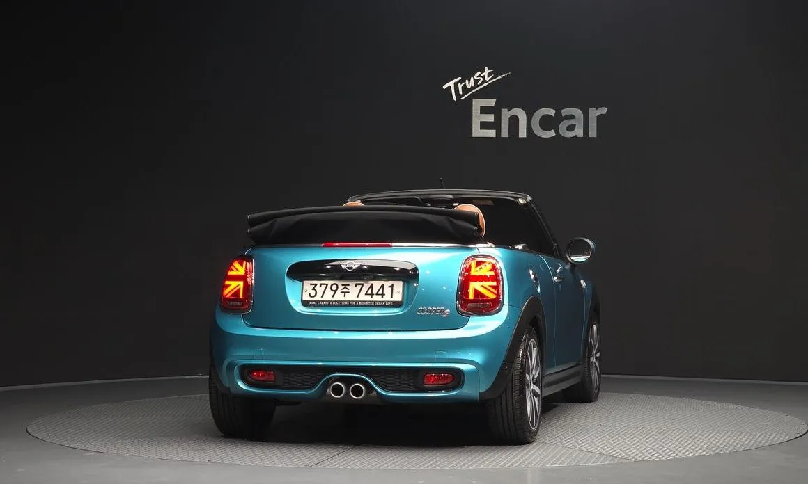 Mini Cooper Convertible — фото 4
