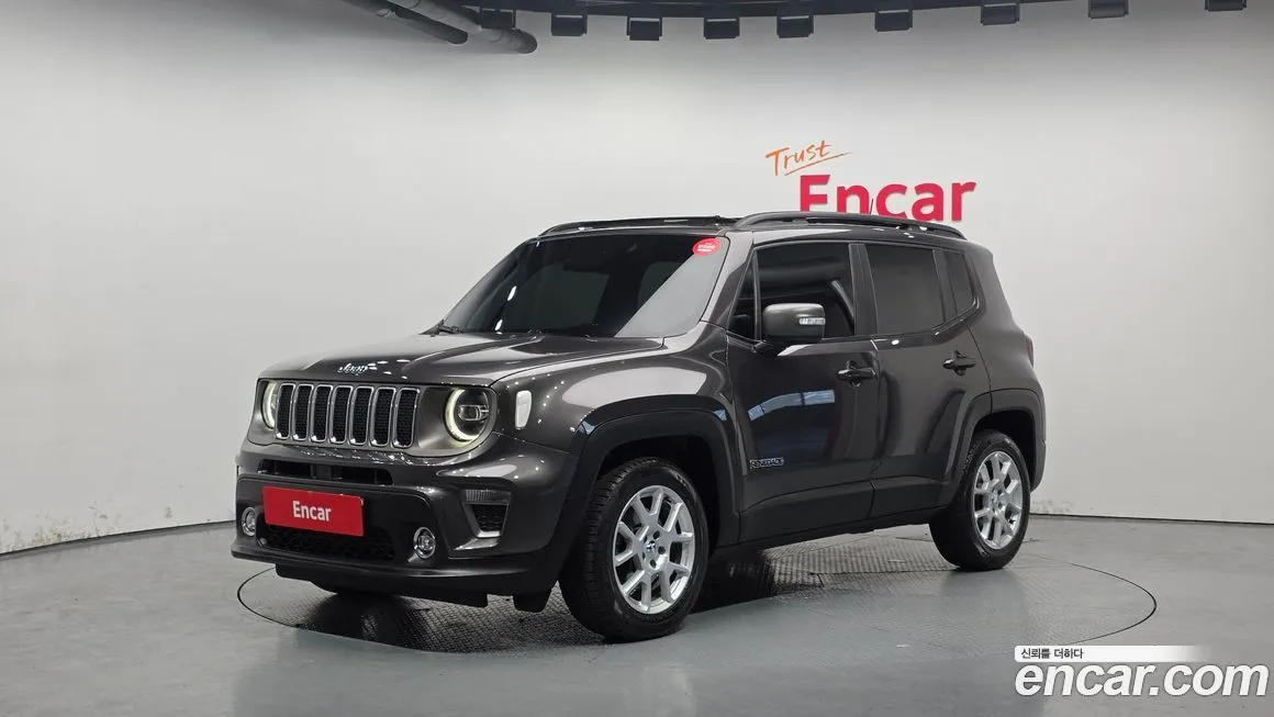 Jeep Renegade — фото 1