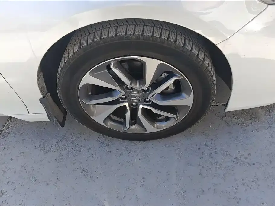 Honda Inspire — фото 10