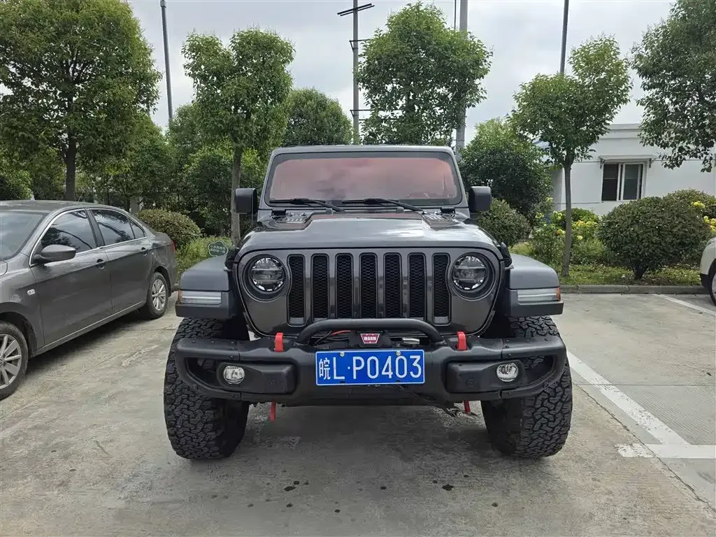 Jeep Wrangler — фото 7
