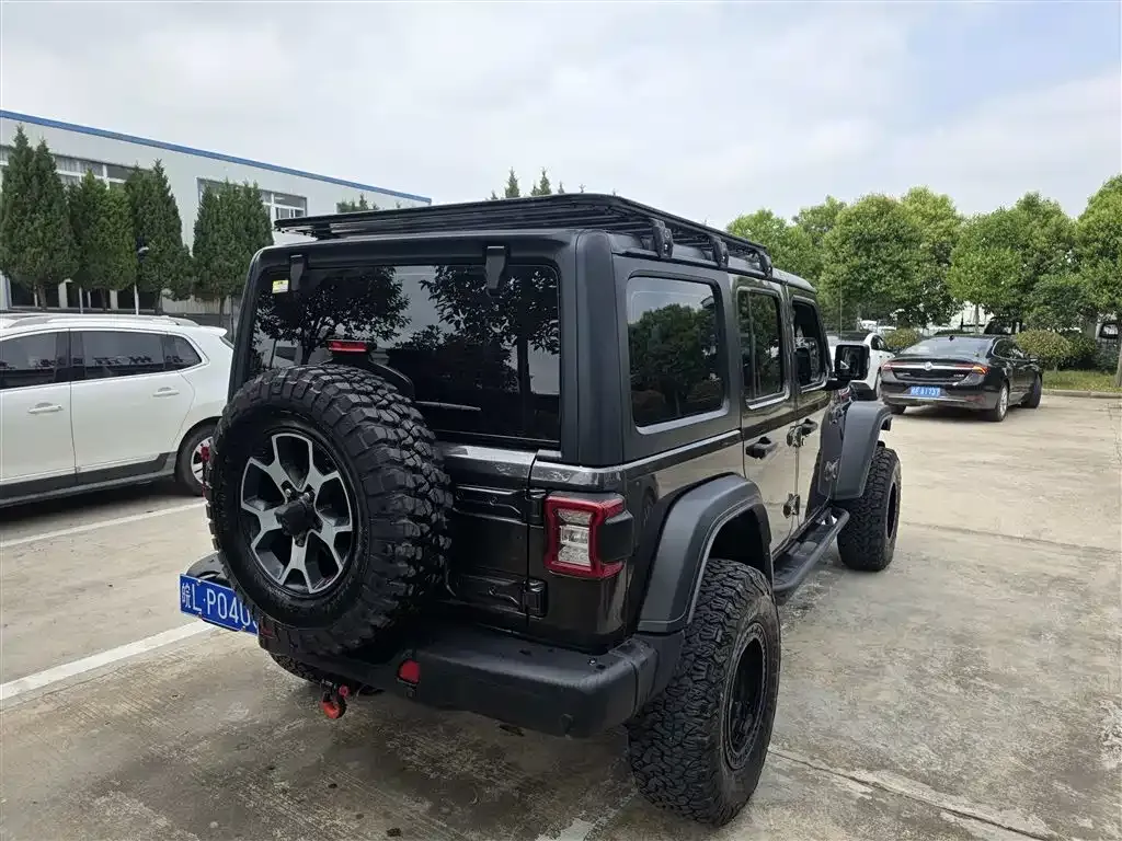 Jeep Wrangler — фото 2