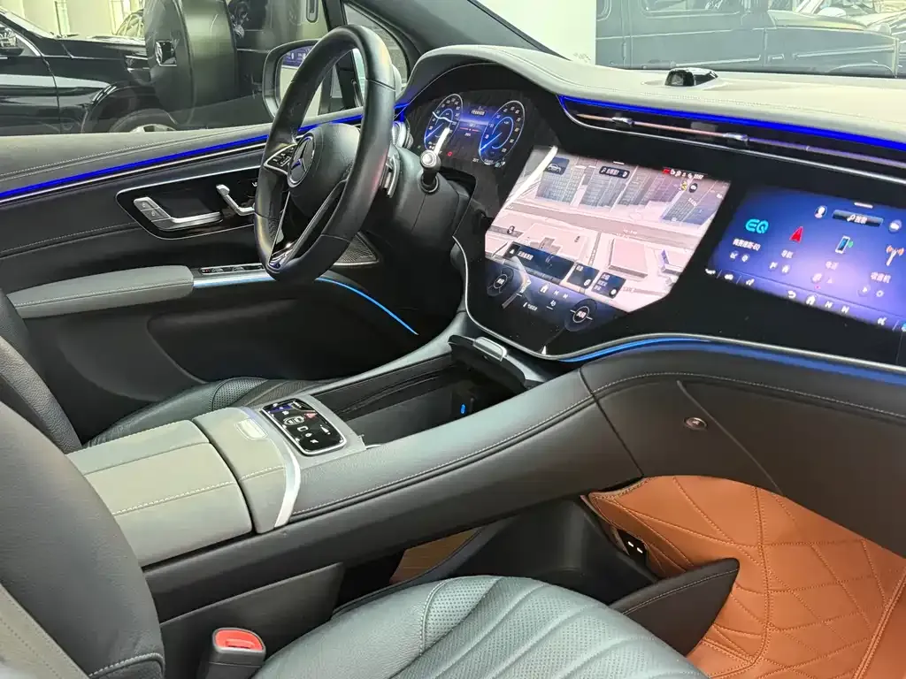 Mercedes-Benz EQS SUV — фото 9