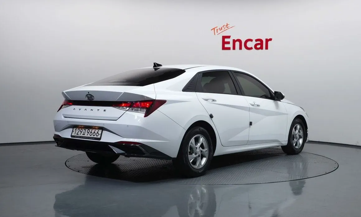 Hyundai AVANTE — фото 4